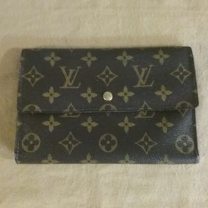Authentic Louis Vuitton Monogram Wallet